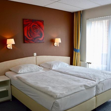 האג Hotel De Stern מראה חיצוני תמונה